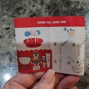 Miniverse Make It Mini Target Snow Pal Cake Pop